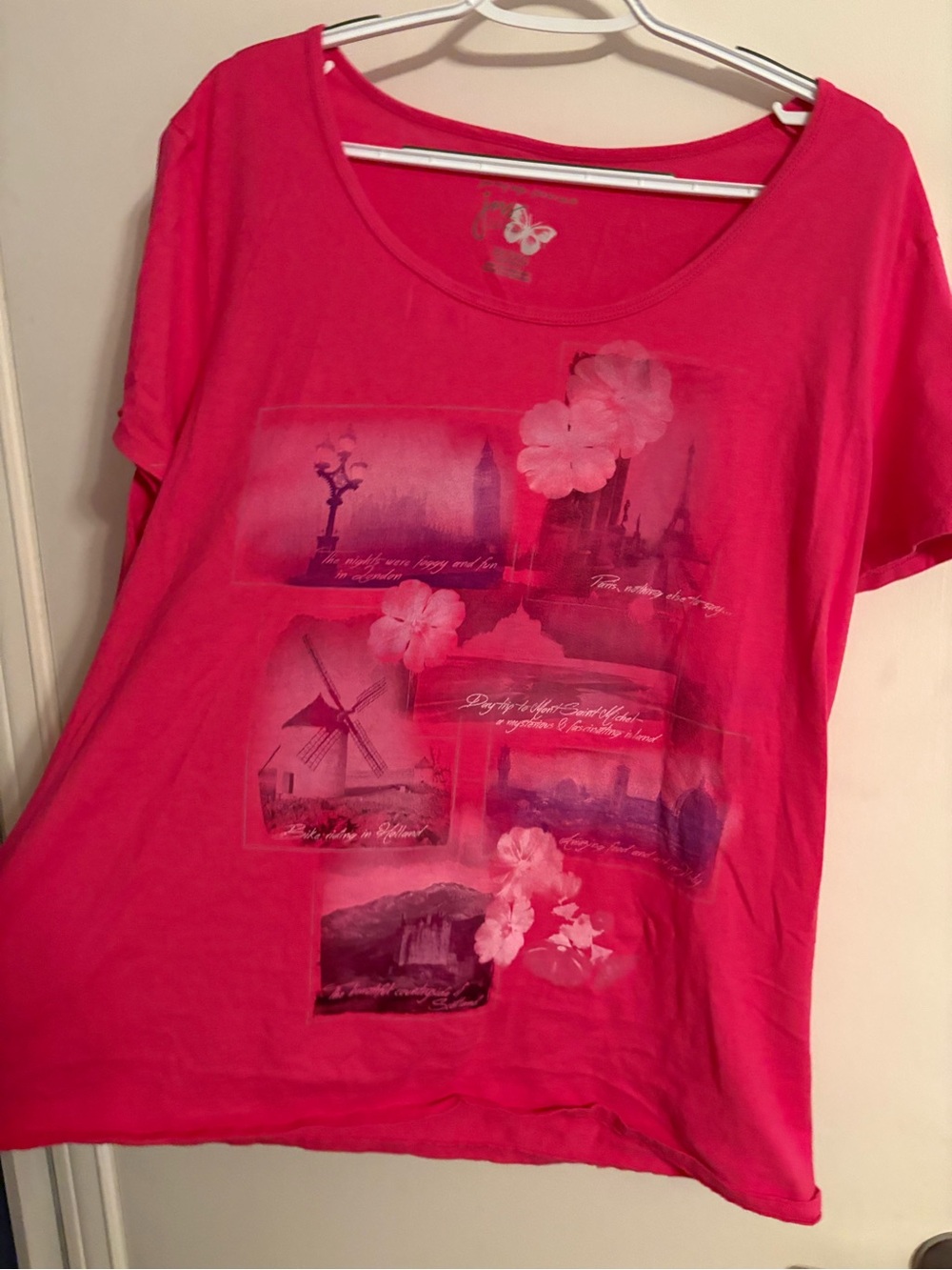 Just My Size Pink Short Sleeve Scoop Neck Graphic Tee